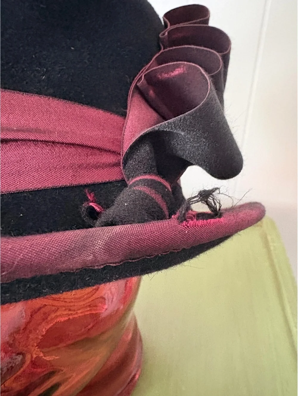 Vintage Louise Green Black Wool Cloche Hat with Burgundy Satin Band and Bow